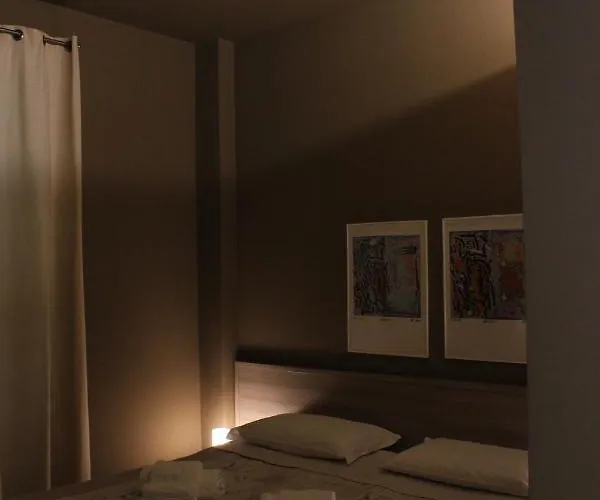 לינה וארוחת בוקר Solosonno לקו